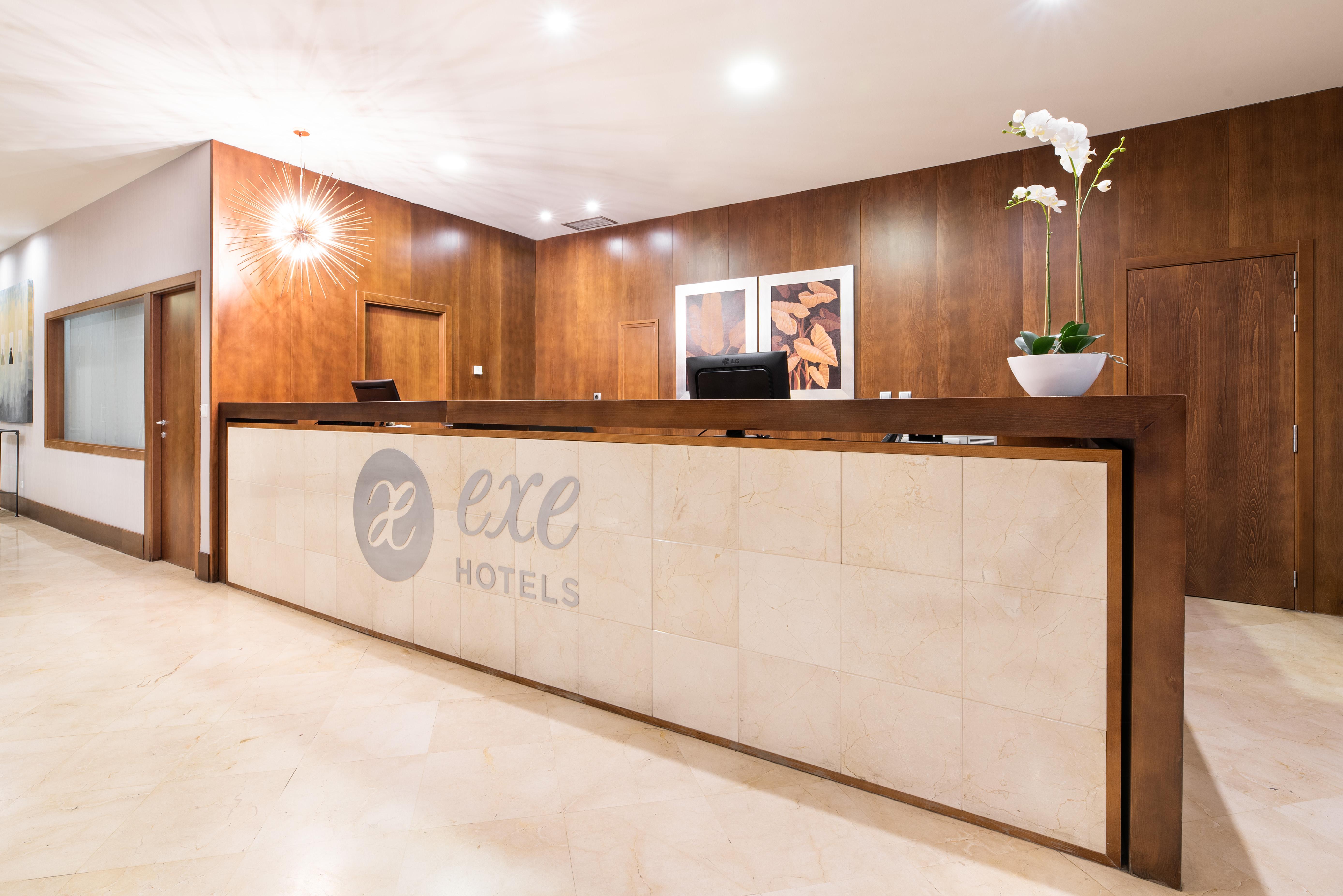 Hotel Exe Agora Cáceres Exteriér fotografie