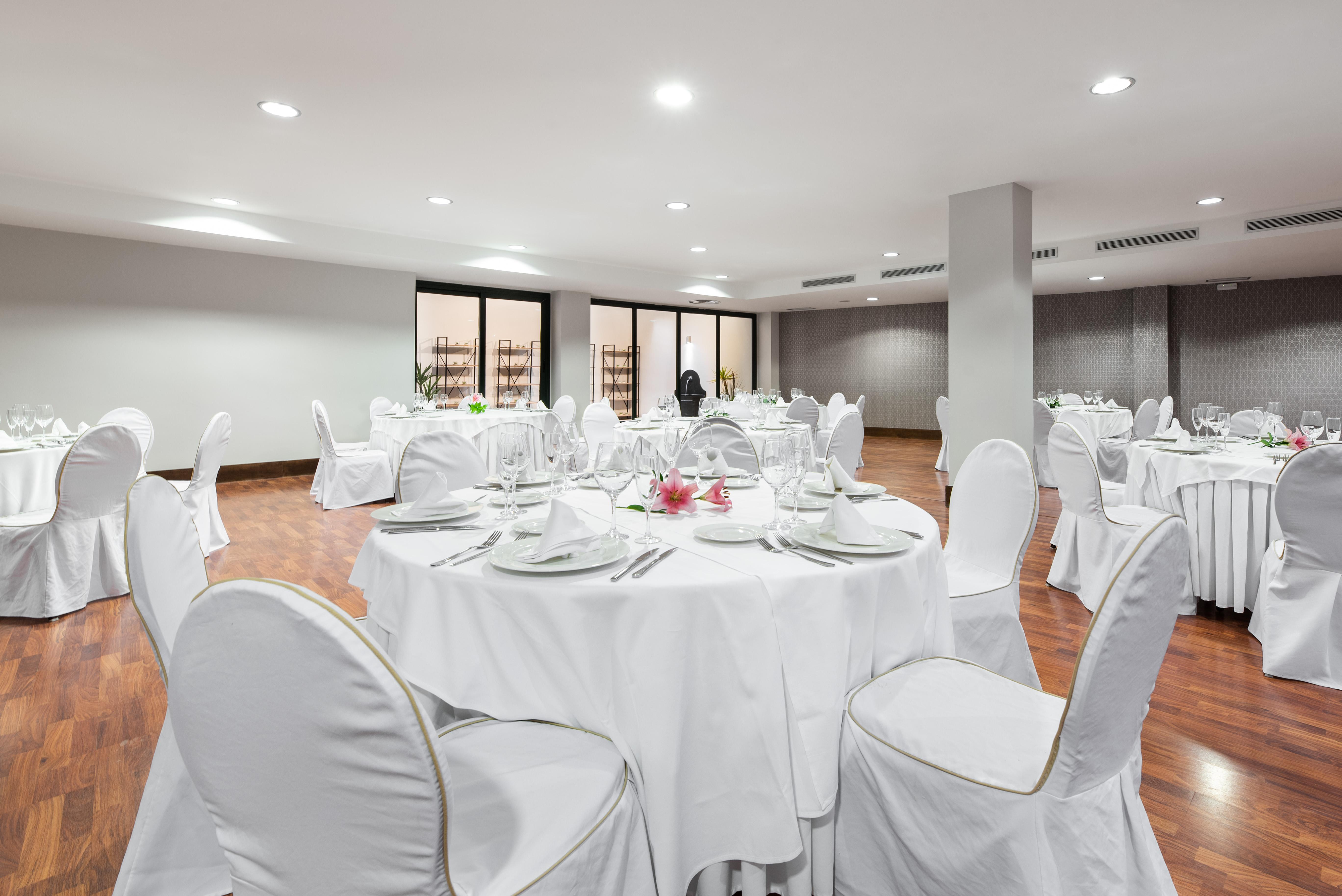 Hotel Exe Agora Cáceres Exteriér fotografie