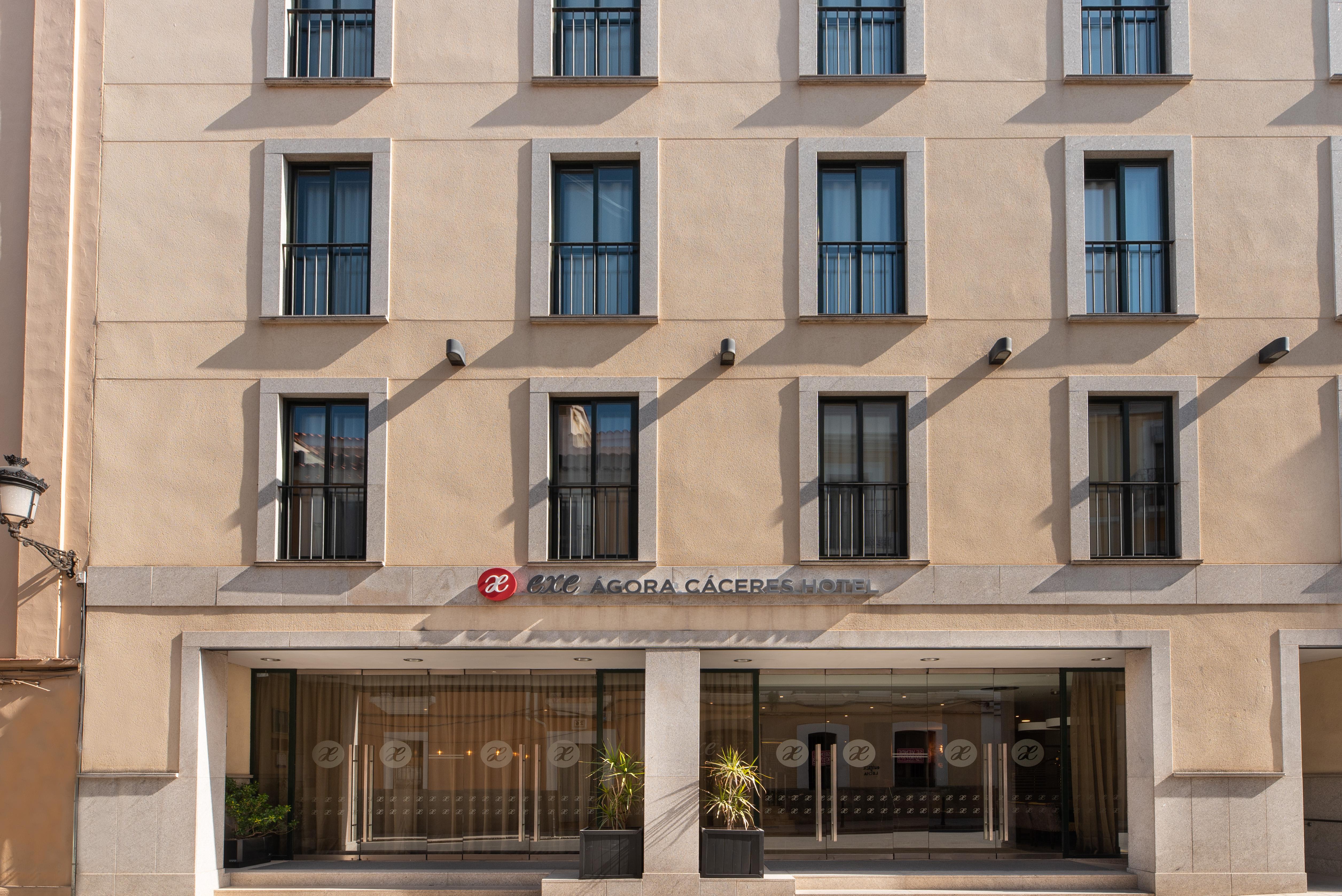 Hotel Exe Agora Cáceres Exteriér fotografie