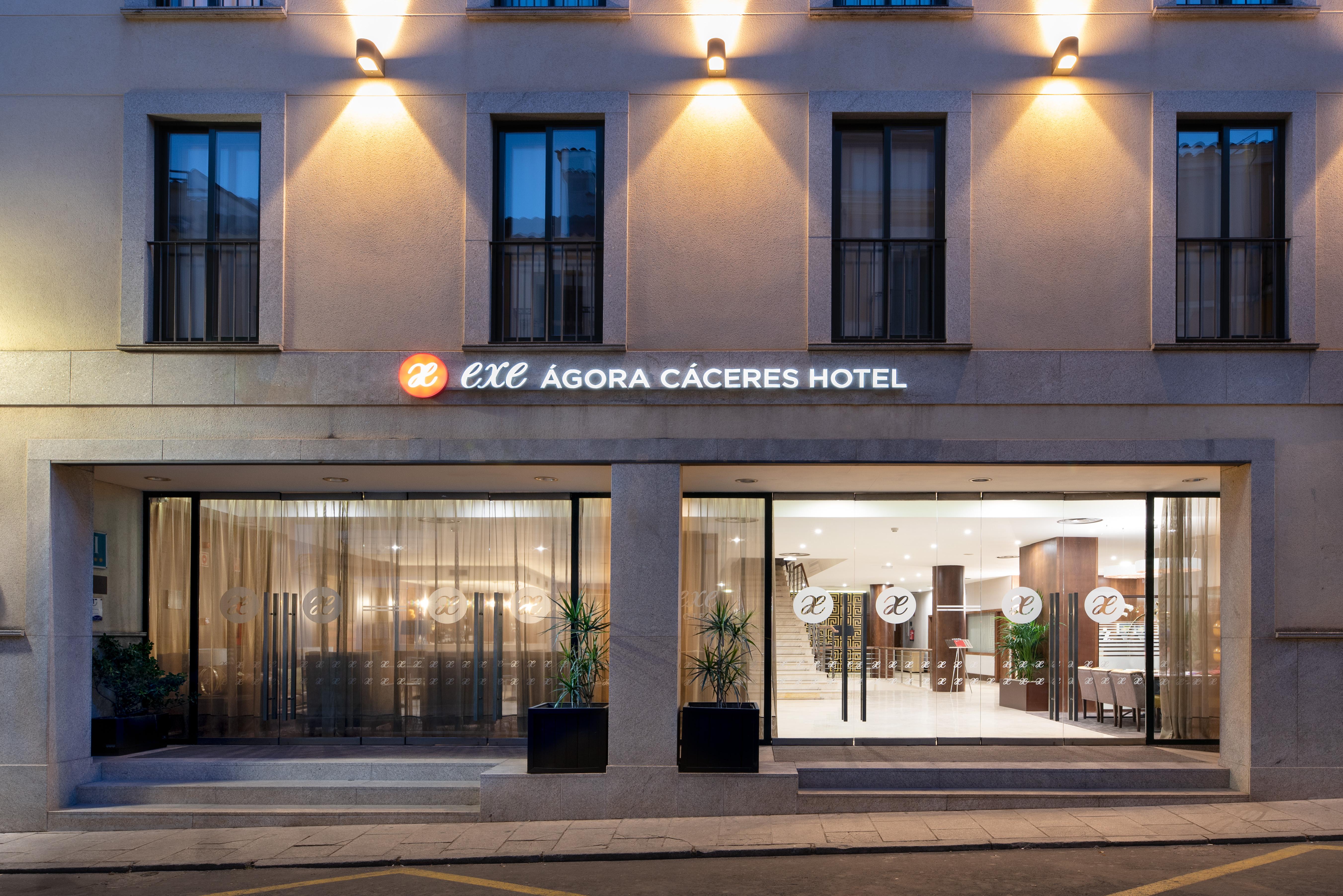 Hotel Exe Agora Cáceres Exteriér fotografie