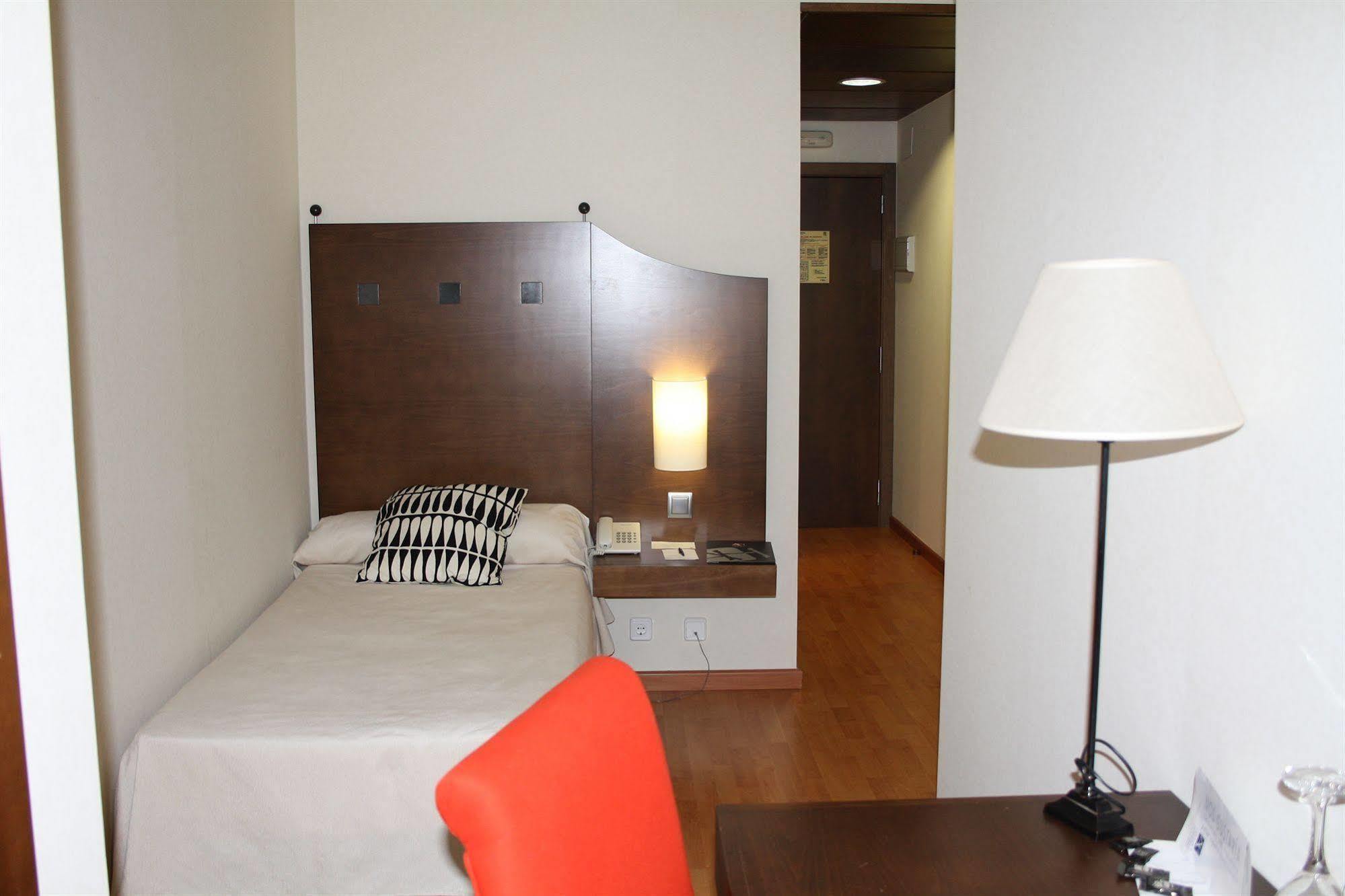 Hotel Exe Agora Cáceres Exteriér fotografie