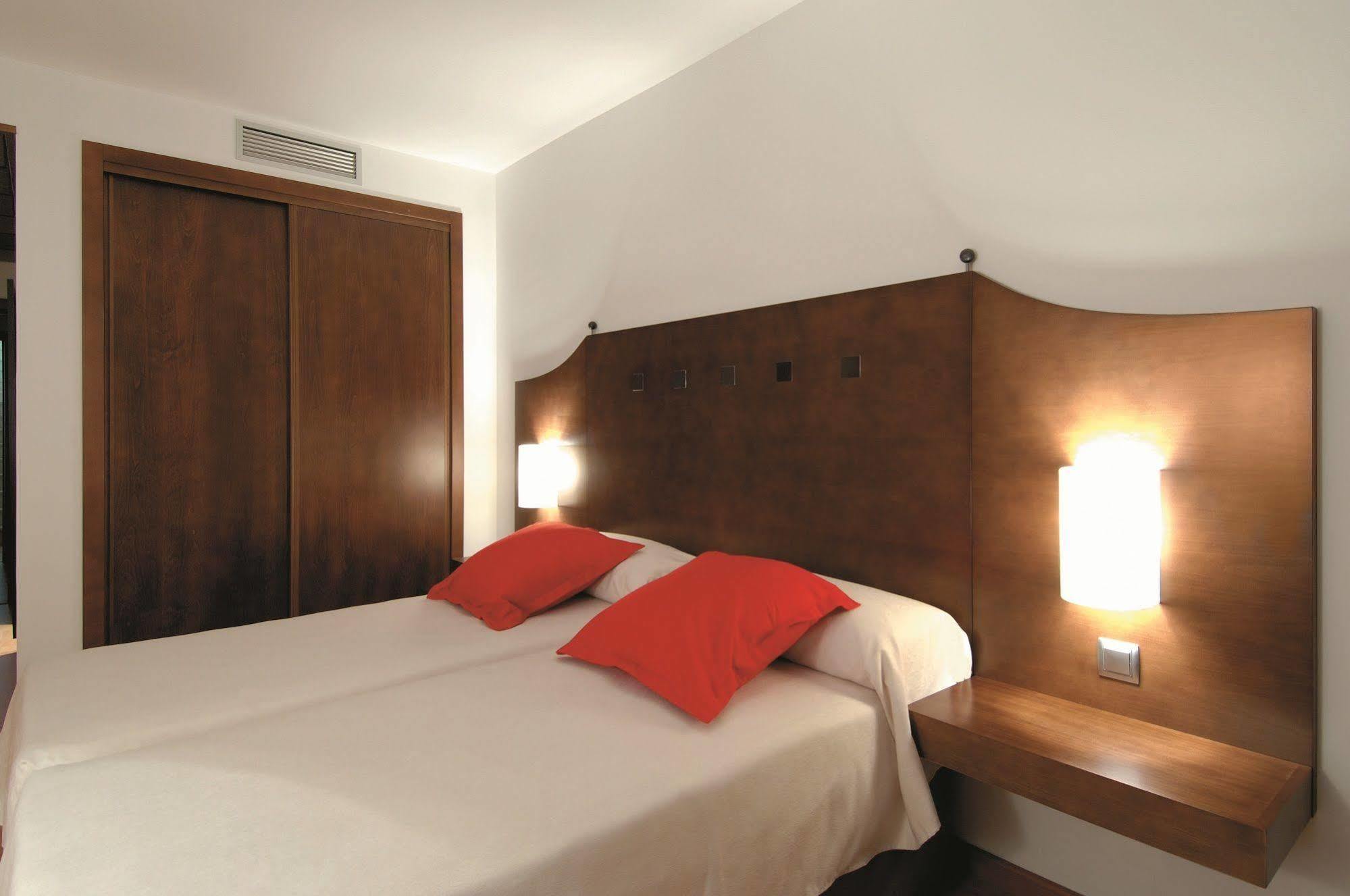 Hotel Exe Agora Cáceres Exteriér fotografie